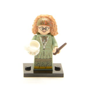 Prof. Sybil Trelawney Fig. 11 (71022)